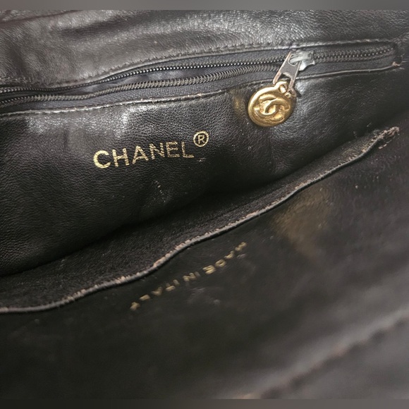 ‏Authentic CHANEL Caviar black leather Crossbody/Shoulder Bag - Picture 5 of 9